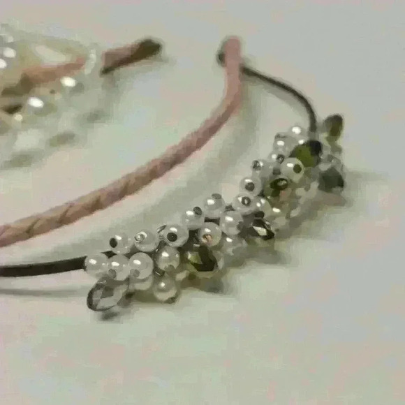 bundle of 4 beaded and leather headbands - Picture 4 of 12